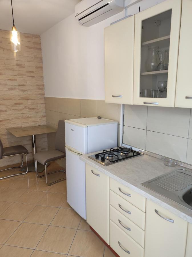 Apartments Katica Metajna Exterior foto