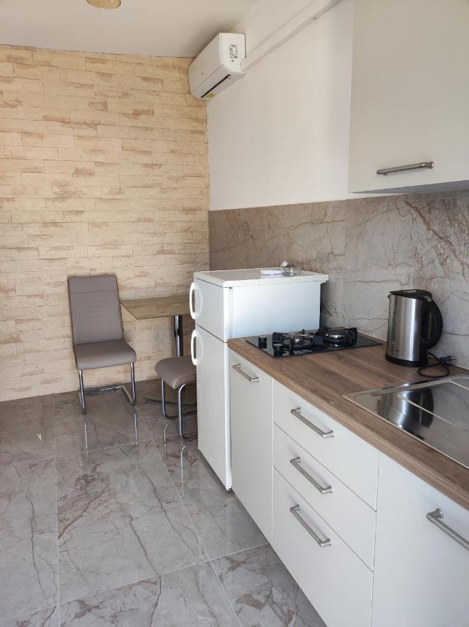 Apartments Katica Metajna Exterior foto